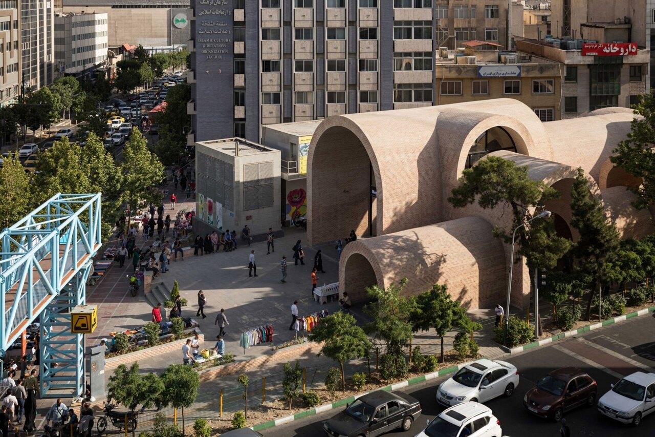 گزارش تصویری| پلازای ایستگاه مترو جهاد تهران برنده جایزه مؤسسه سلطنتی معماران بریتانیا شد