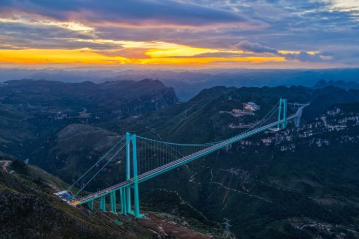 داستان مهندسی بلندترین پل جهان در کوه‌ های گویژو